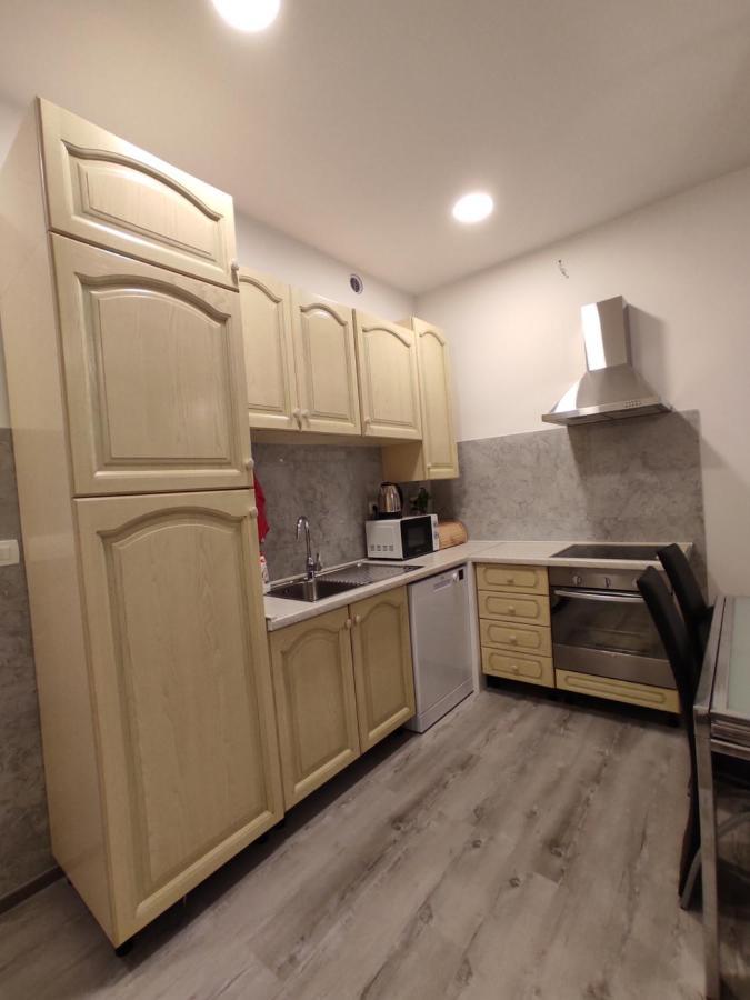 Apartment Ravnice Omis Bagian luar foto