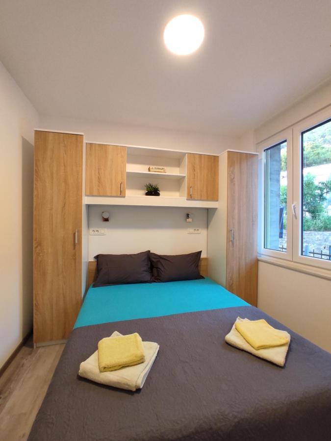 Apartment Ravnice Omis Bagian luar foto