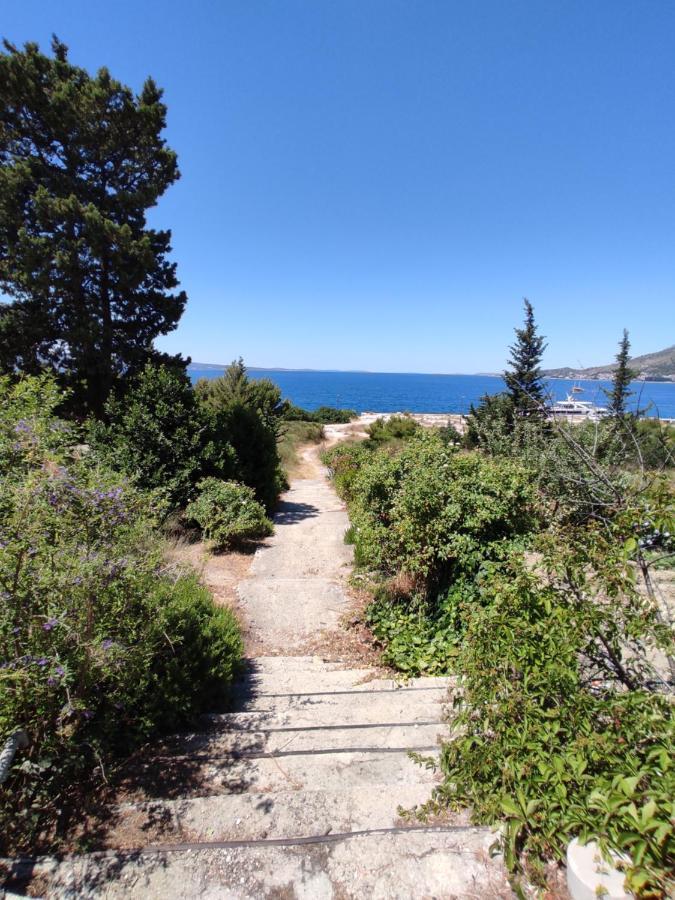 Apartment Ravnice Omis Bagian luar foto