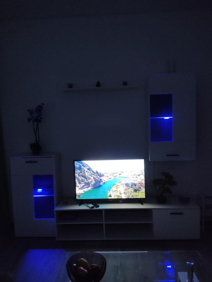 Apartment Ravnice Omis Bagian luar foto