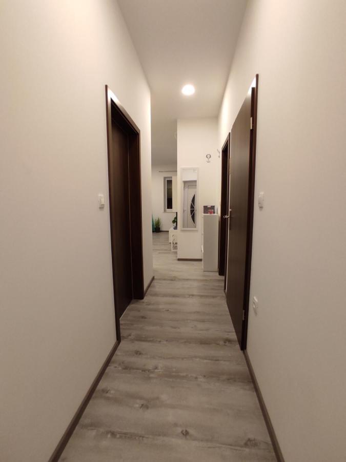 Apartment Ravnice Omis Bagian luar foto