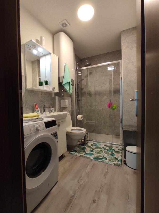 Apartment Ravnice Omis Bagian luar foto