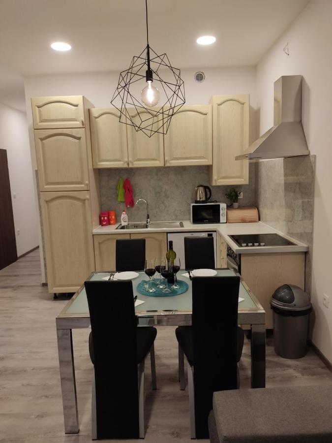 Apartment Ravnice Omis Bagian luar foto