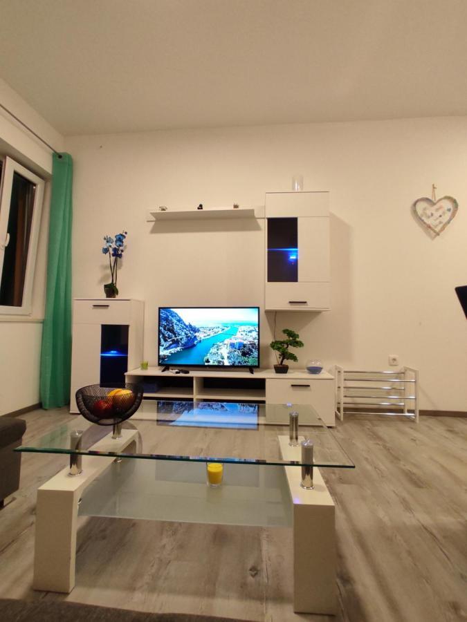 Apartment Ravnice Omis Bagian luar foto